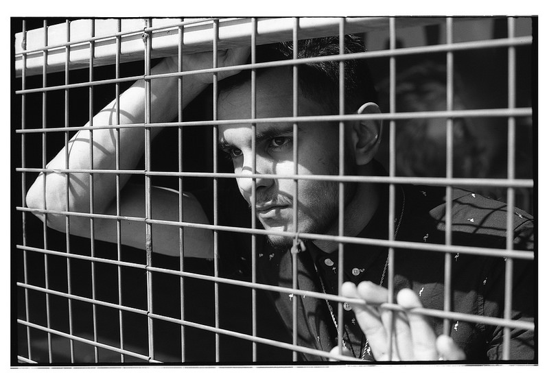 Portrait de rue sur pellicule argentique à Lille : Kodak TMAX&nbsp;100