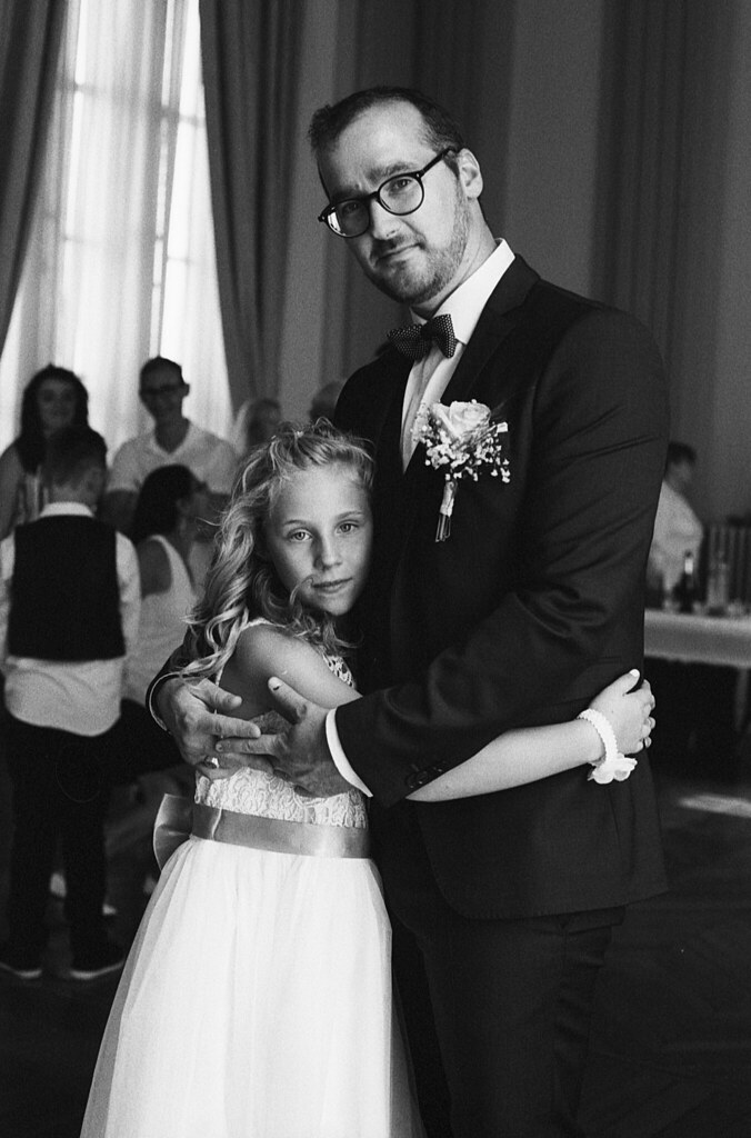 Photographe argentique à Lille propose des portraits de famille sur pellicule noir et blanc