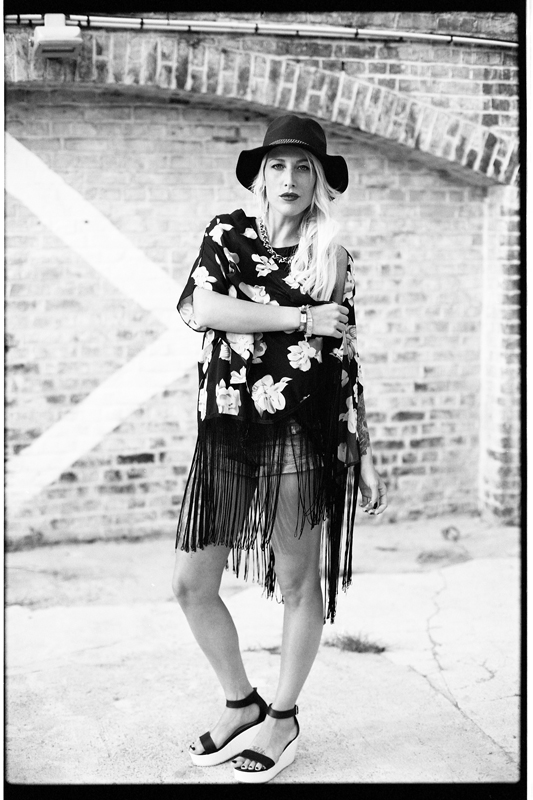 Portrait styliste en noir et blanc argentique
