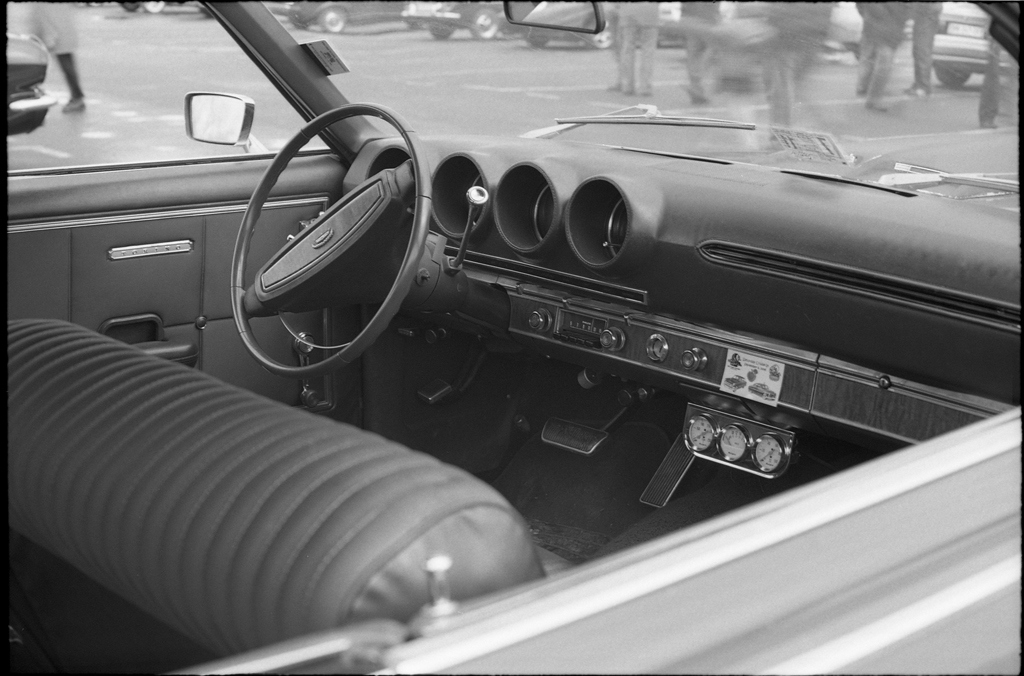 Intérieur voiture américaine avec le Canon EOS 300 et un 50mm F1.4.
