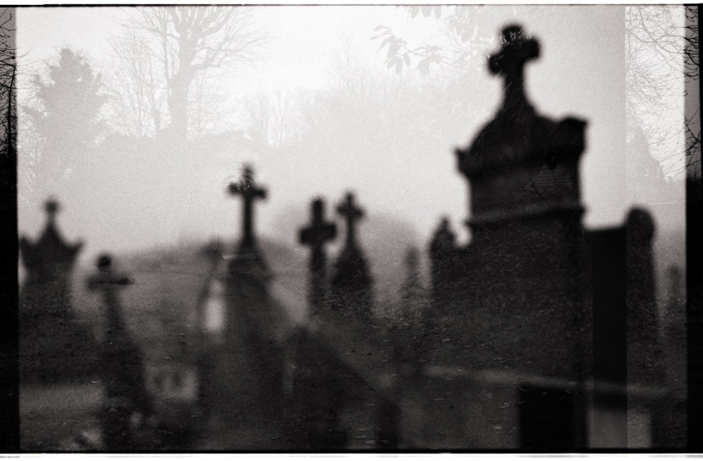 Dimanche matin au cimetière : mes délires en double&nbsp;expo