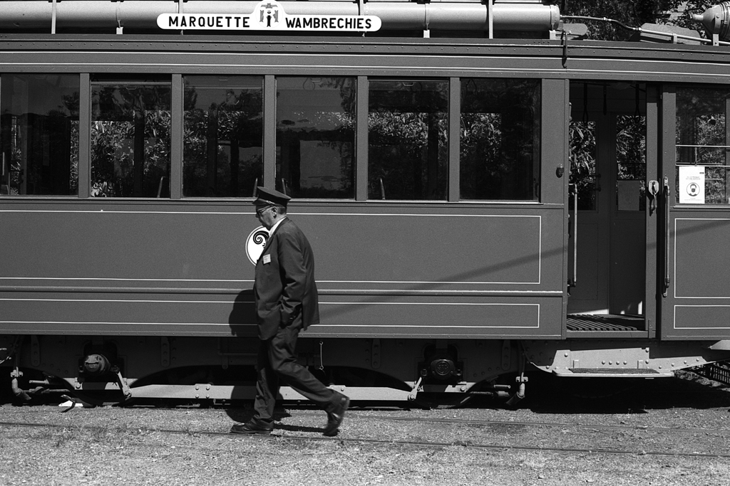 Tramway entre Marquette et Wambrechies - Photographie d'archive en noir et blanc argentique.