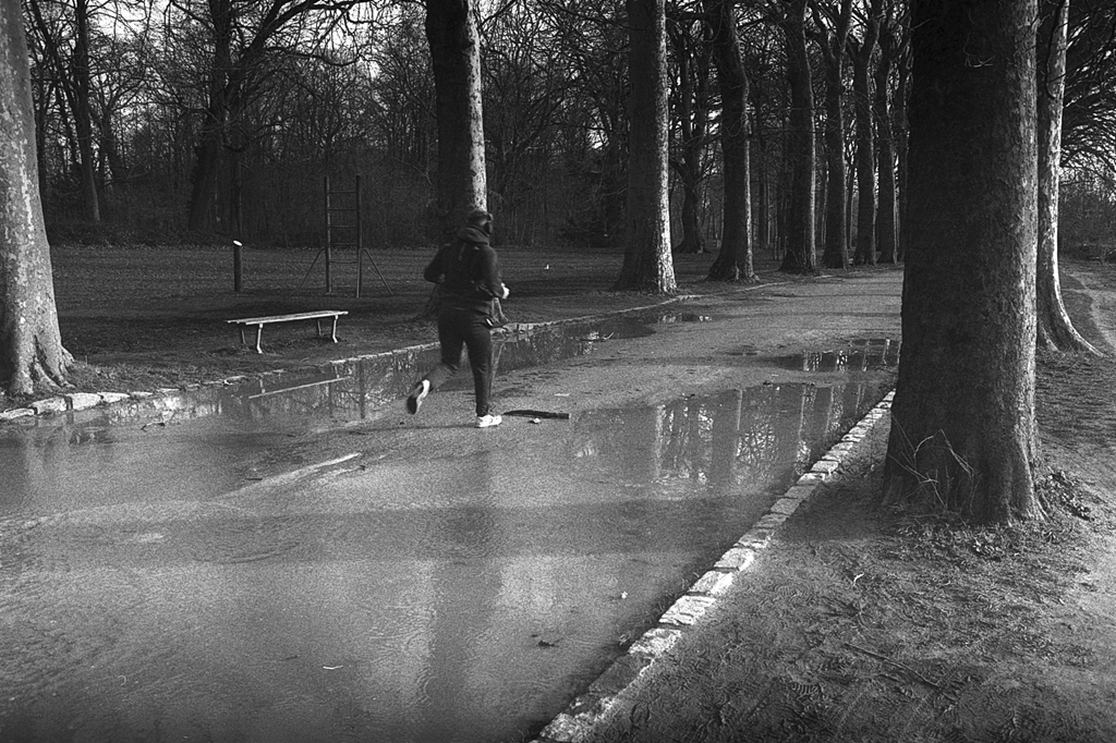 Sortie photo test en argentique avec le Canon EOS 3 et une pellicule Fomapan 200. Photographie noir et blanc à la Citadelle de Lille. Cours photo individuel et coaching. 