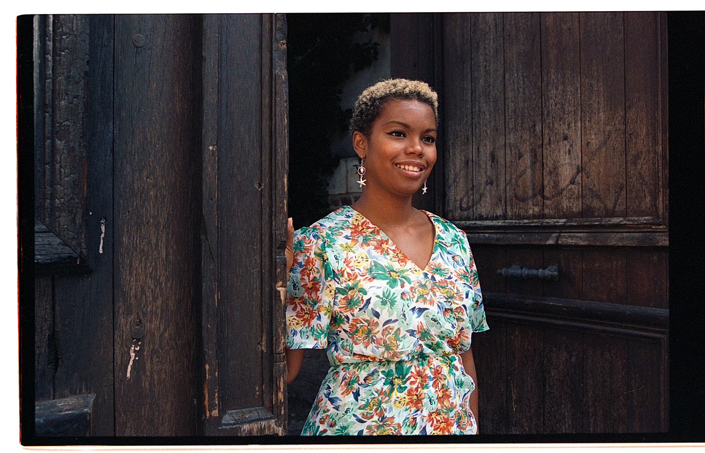 Portrait argentique vintage sur pellicule Kodak.