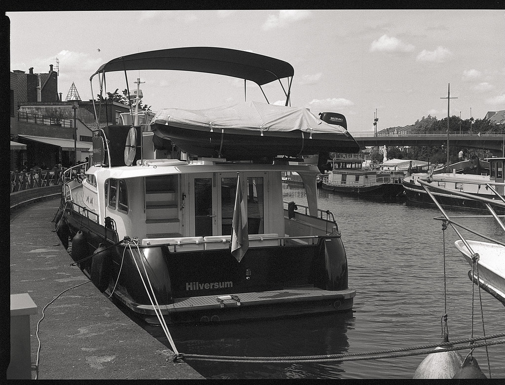Photo argentique moyen format 6x4,5. Mamiya 645 et Ilford FP4. Cours photo noir et blanc à Wambrechies.
