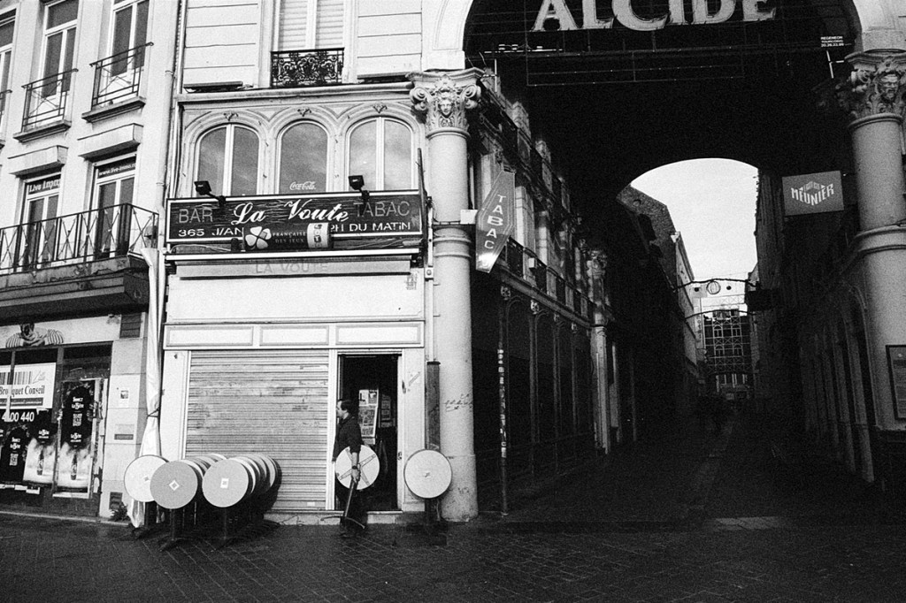 Du négatif à la photo de rue : l&rsquo;argentique simplifié