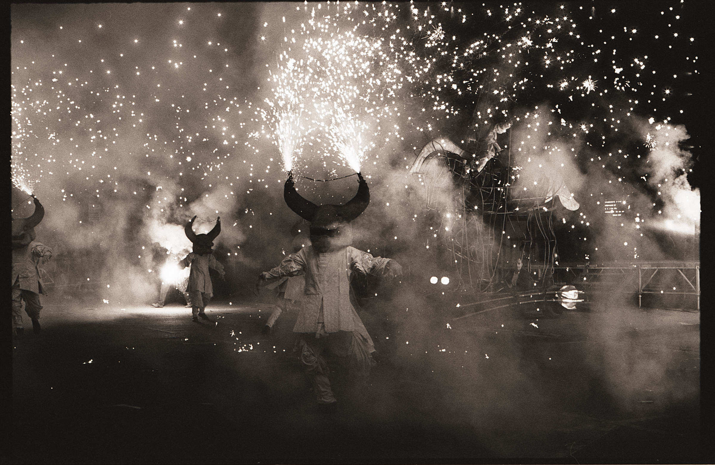 Photographie artistique spectacle vivant avec mise en scène argentique autour des légendes et du fantastique