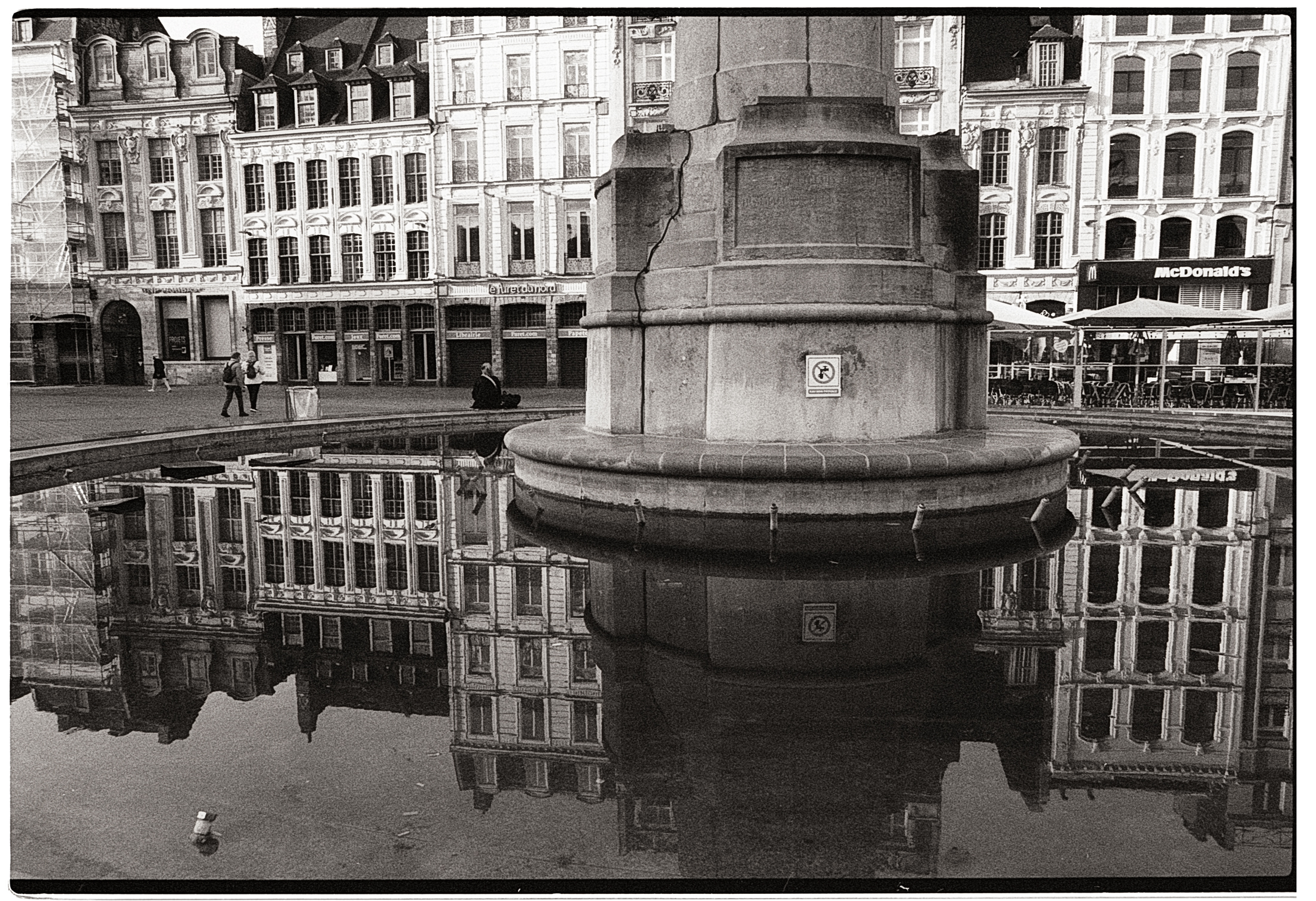 Lille photographié en argentique un matin paisible