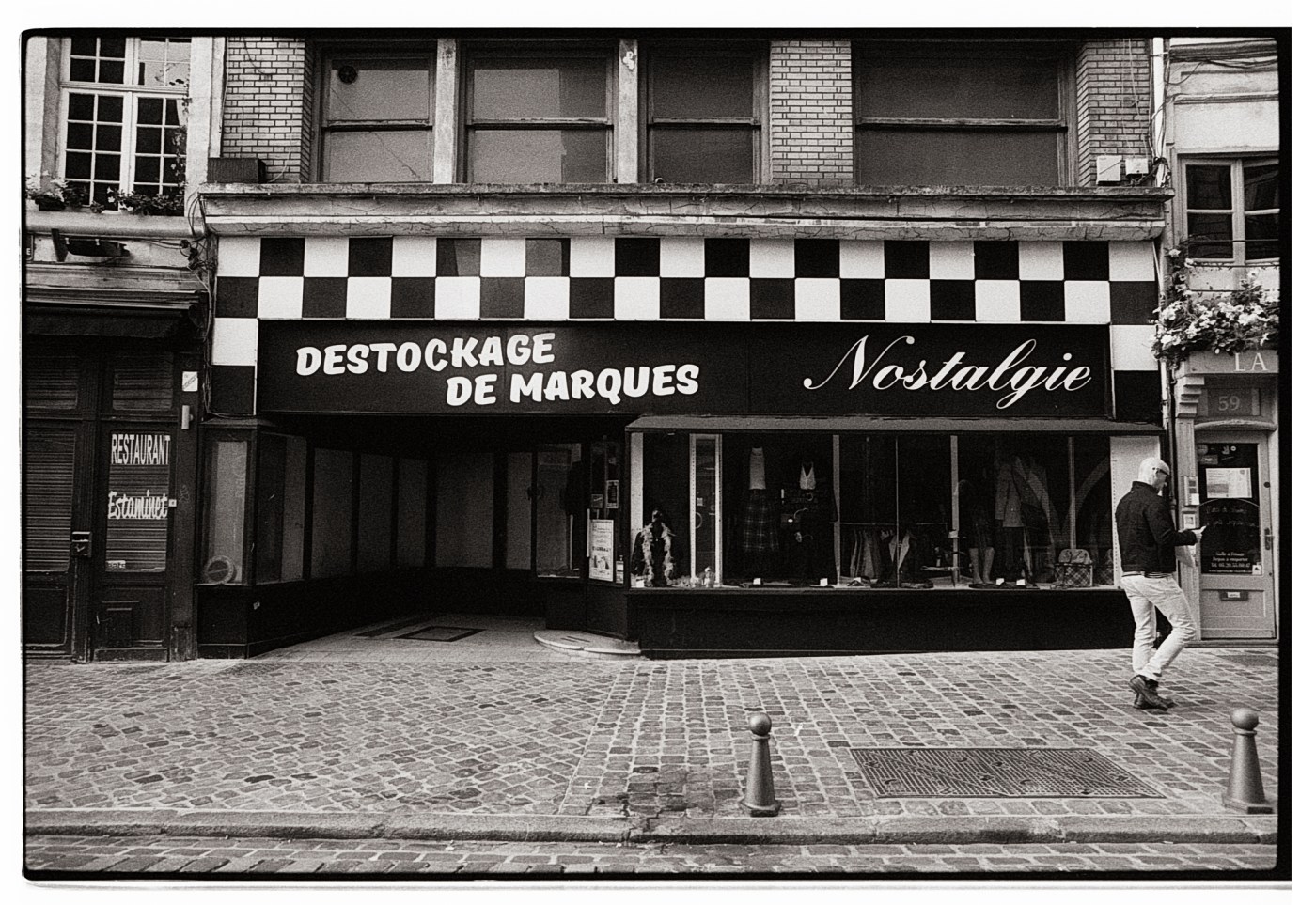 Quand Lille se dévoile en argentique : lumière, contrastes et&nbsp;silences